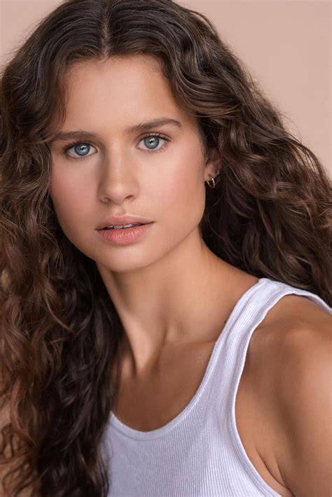 avery konrad nude