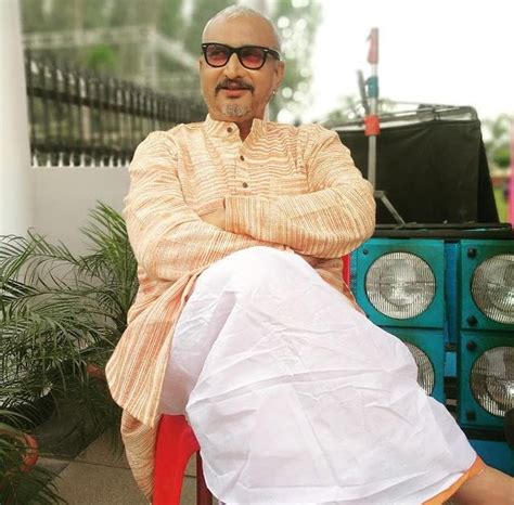 awadhesh mishra biography examples