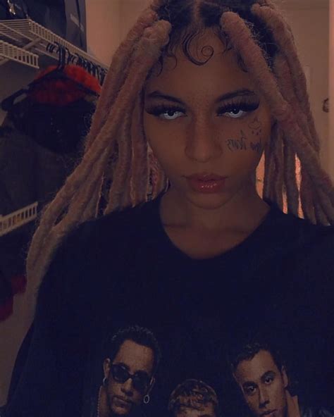 ayleks OnlyFans leaked content