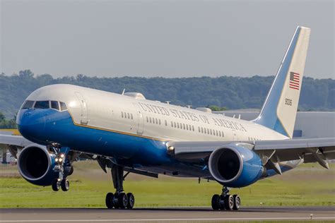 B757