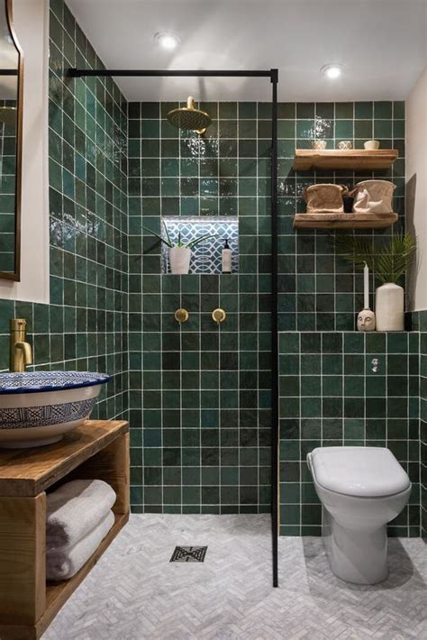Baños con azulejos verdes: elegancia y frescura para tu hogar
