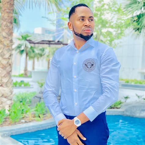 baddy oosha biography sample