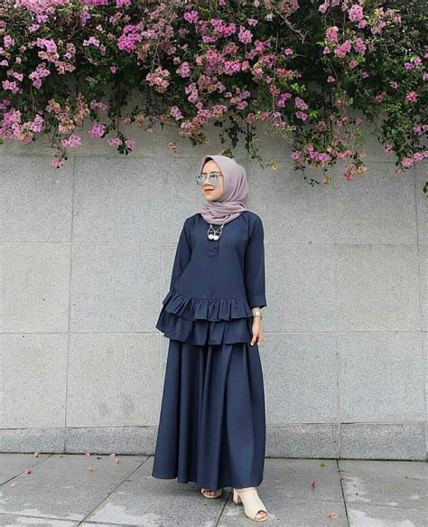 Baju Navy Cocok Dengan Jilbab Warna Apa Saja Warna Dongker - Warna Dongker