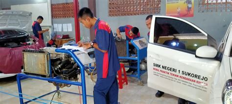Baju Praktik Jurusan Tkr  Teknik Kendaraan Ringan Otomotif Smk 2 Yogyakarta - Baju Praktik Jurusan Tkr