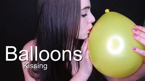 balloon kiss