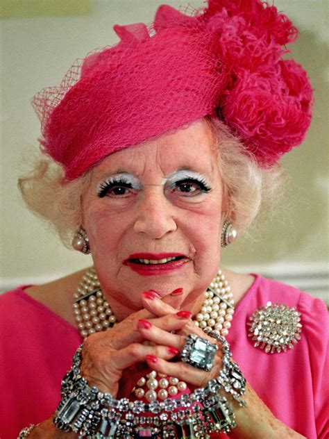 barbara cartland ekşi sözlük. 