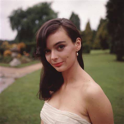 barbara steele nude