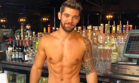 bartender gay
