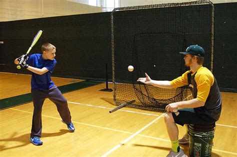 Baseball Team Hosts Pitches In Clinic The Sports Science Baseball Pitch - Sports Science Baseball Pitch
