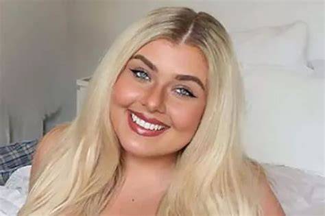bbw stripping nude