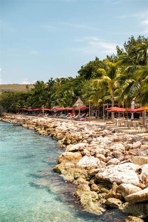 beaches in curacao