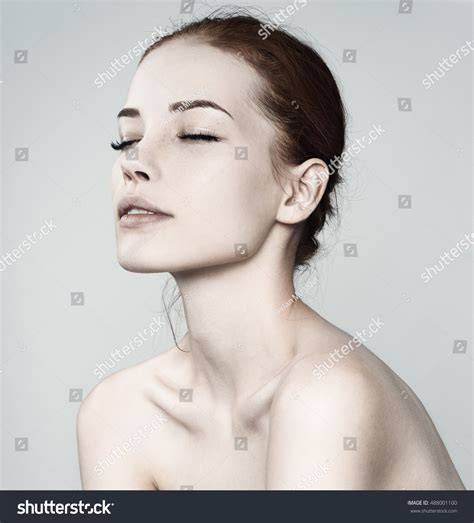 beautiful nude lady