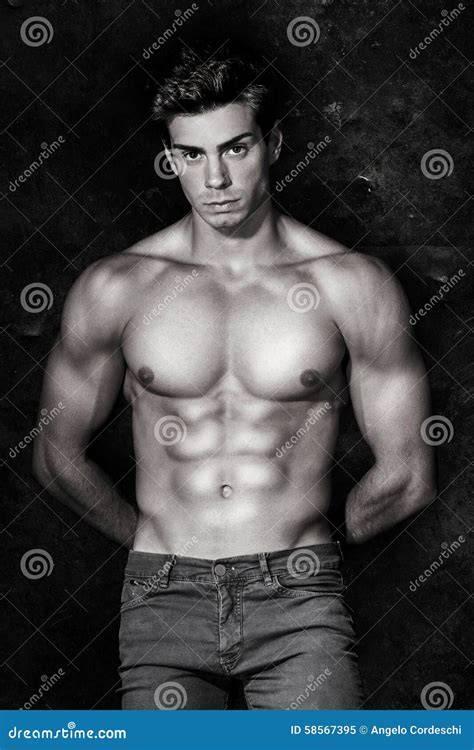 beautiful young men nude