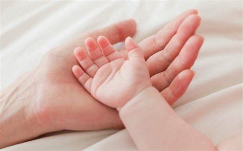 bebeklerin elleri neden üşür