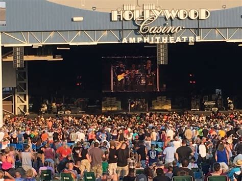 beer prices at hollywood casino amphitheatre