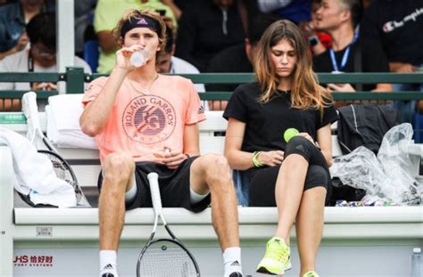 bencic and zverev dating?
