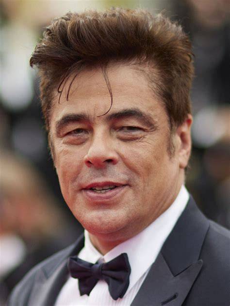 benicio del toro nude