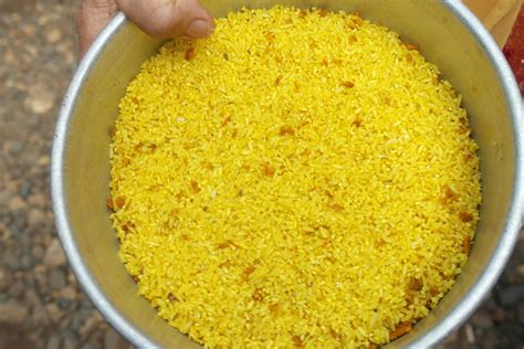 beras kuning dalam perdukunan