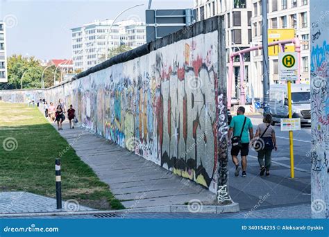 Berlin Wall Symbol Of Cold War