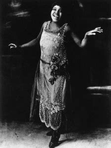 bessie smith biography 1920s flapper