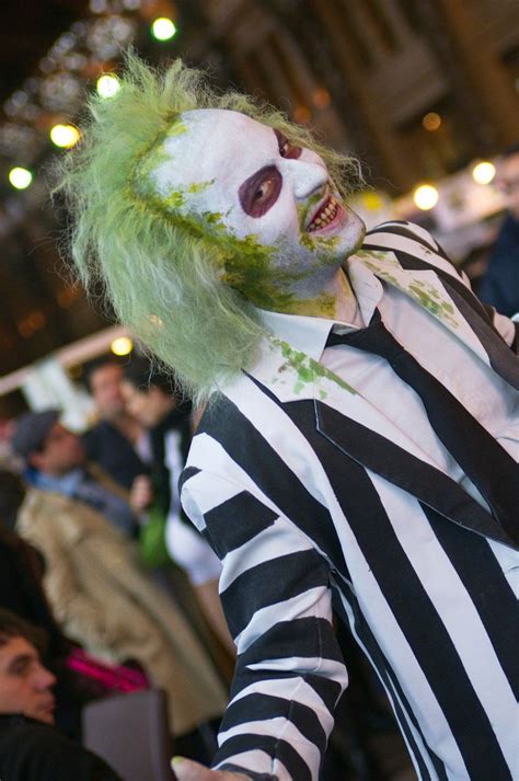 Best Beetlejuice Costumes And Ideas Ghost With The Beetlejuice Costume - Beetlejuice Costume