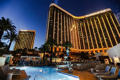 best hotel in vegas for couples