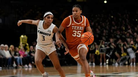 The Texas Longhorns volleyball team put together a mass