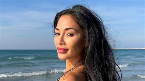 bikini nicole porn