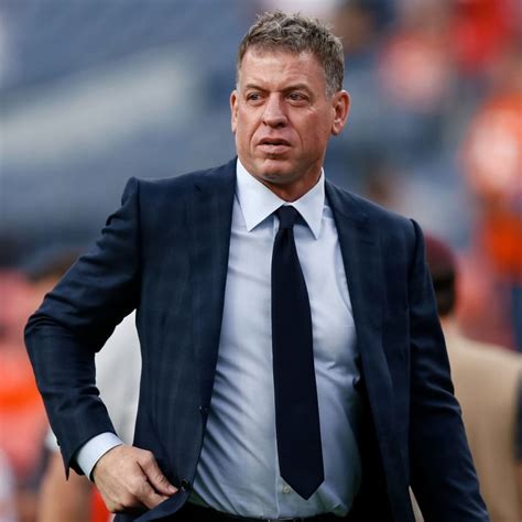 bio of troy aikman