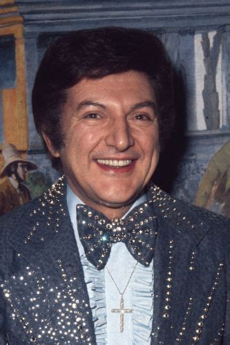 biografia de wladziu valentino liberace biography