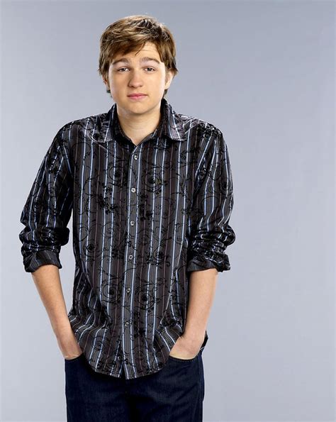 biography angus t jones