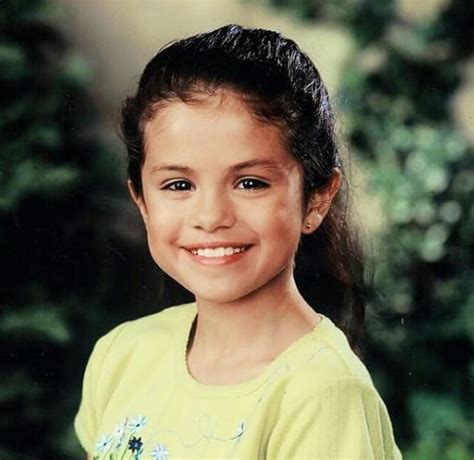 biography channel selena gomez childhood