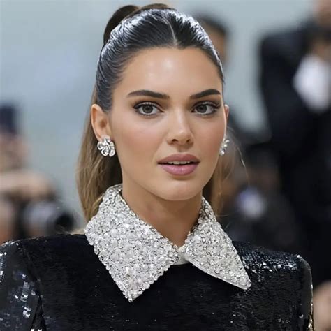 biography kendall jenner