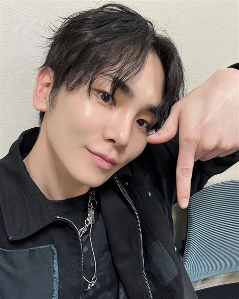 biography key shinee instagram update