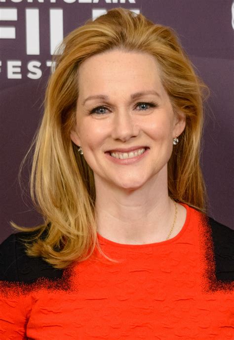 biography laura linney