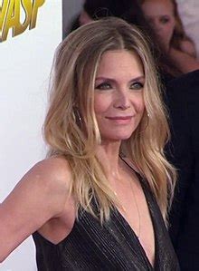 biography michelle pfeiffer pictures 2015