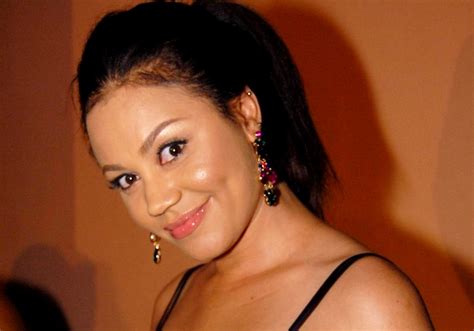 biography nadia buari