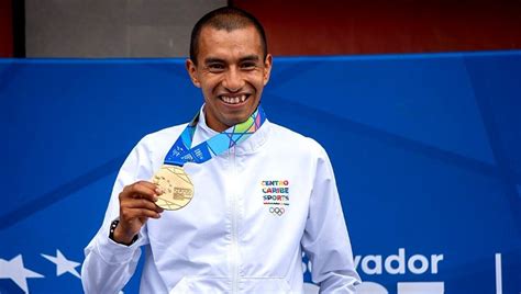 biography of alberto gonzalez