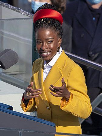 biography of amanda gorman