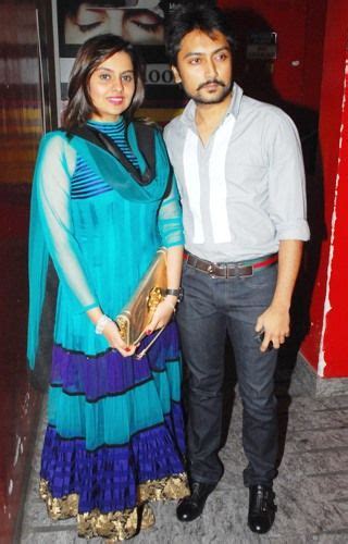 biography of deepshikha husband