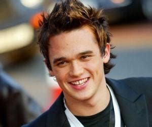 biography of gareth gates