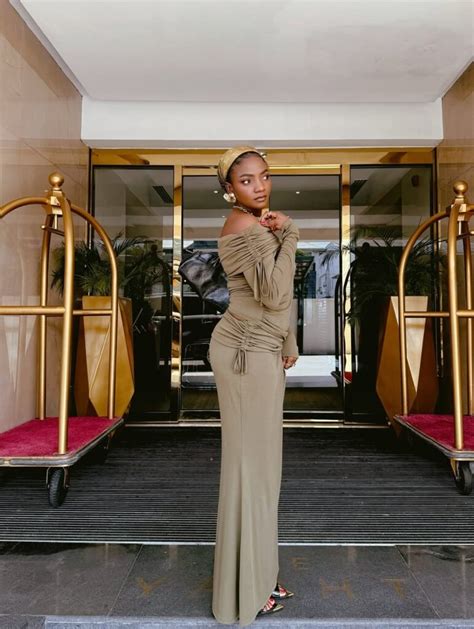 biography of simi in d300