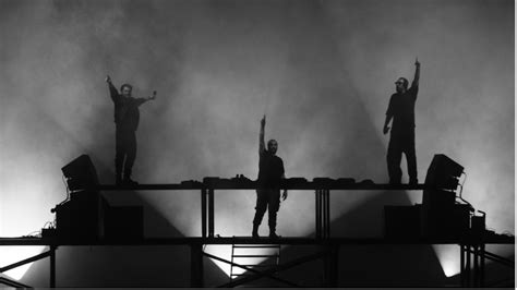 biography of swedish house mafia concert 2015