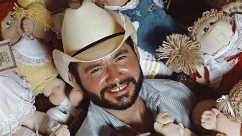 biography of xavier roberts