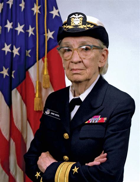biography on grace hopper