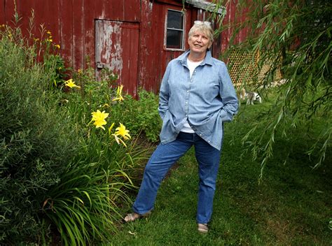 biography on lois lowry