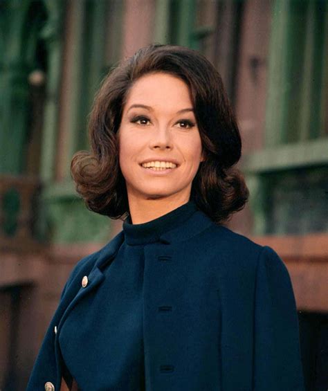 biography on mary tyler moore