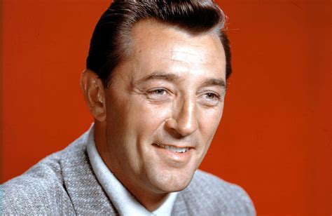 biography robert mitchum actor height