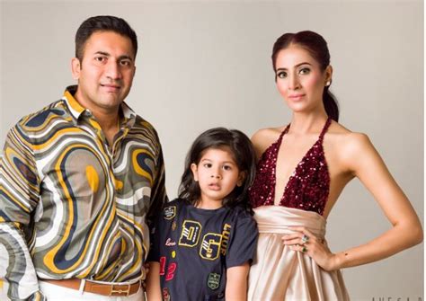 biography sherry bahrambeyguide