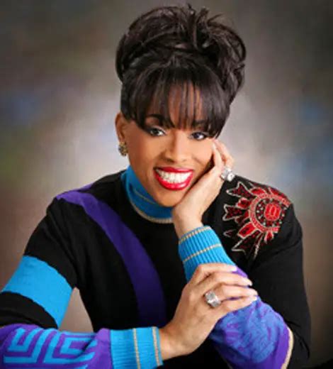 biography vickie winans
